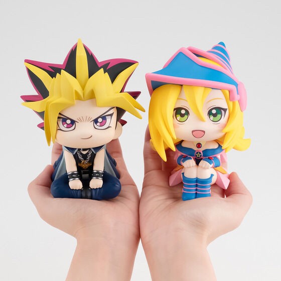 PRE-ORDER : Rukappu Yu-Gi-Oh Duel Monsters Yami Yugi & Black Magician Girl Set [with limited cushion]
