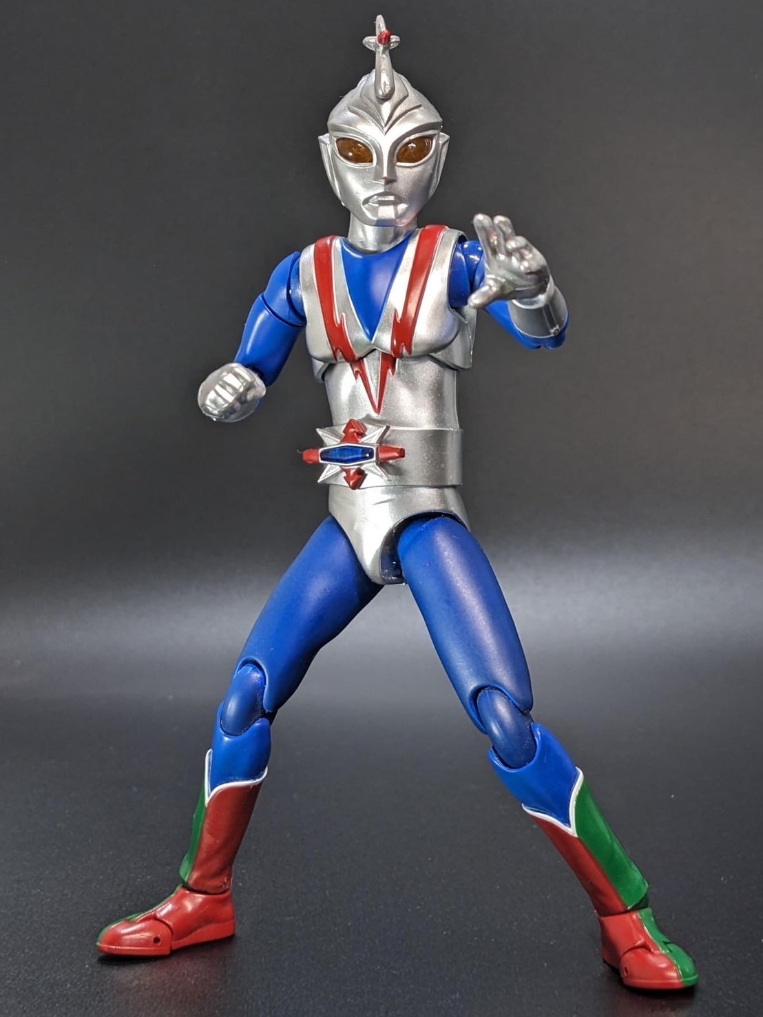 Pre-order : HAF Zone Fighter Ver.2 by Evolution Toy