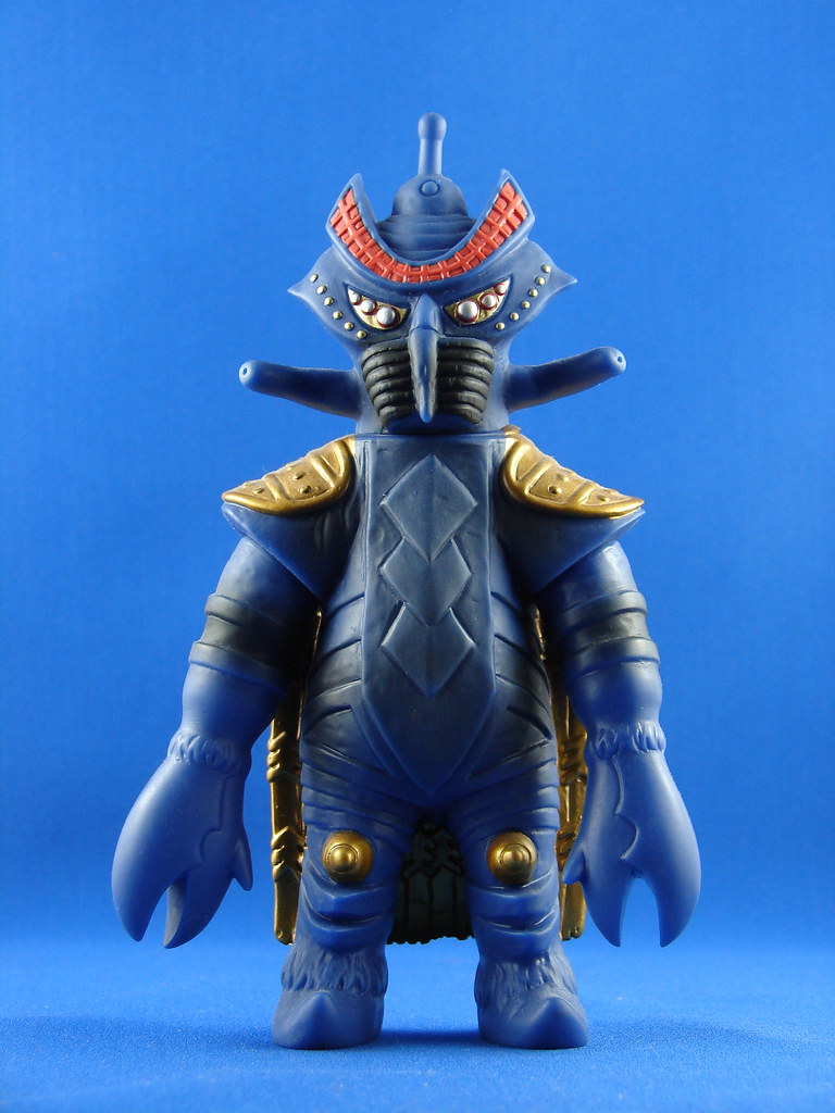 Ultra Monster Series - Ultraman Taro No.20 Alien Temperor (matte, black shaded tummy) 7” by Bandai