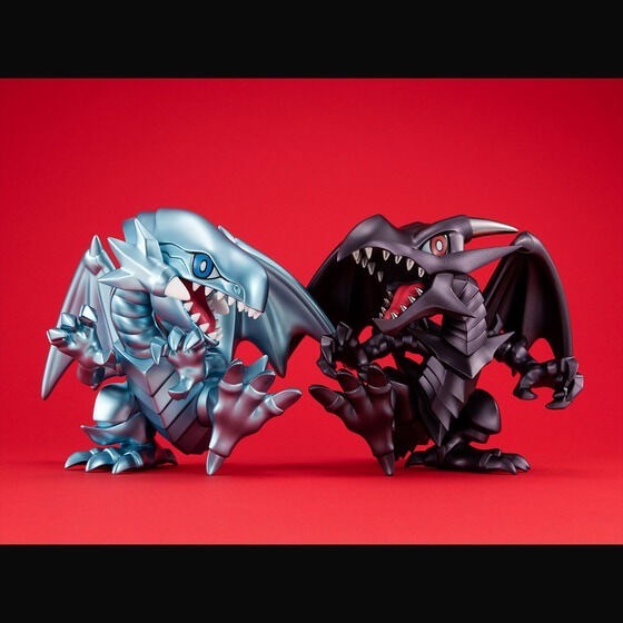 PRE-ORDER : MEGATOON Yu-Gi-Oh! Duel Monsters Red-Eyes Black Dragon & The Winged Dragon of Ra Set [Limited Photo Card Included]