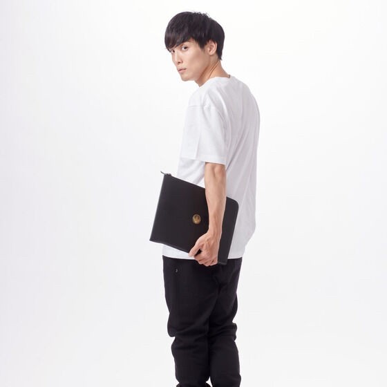 PRE-ORDER : Kyoryu Sentai Zyuranger Genuine Leather Clutch Bag (2 types in total)