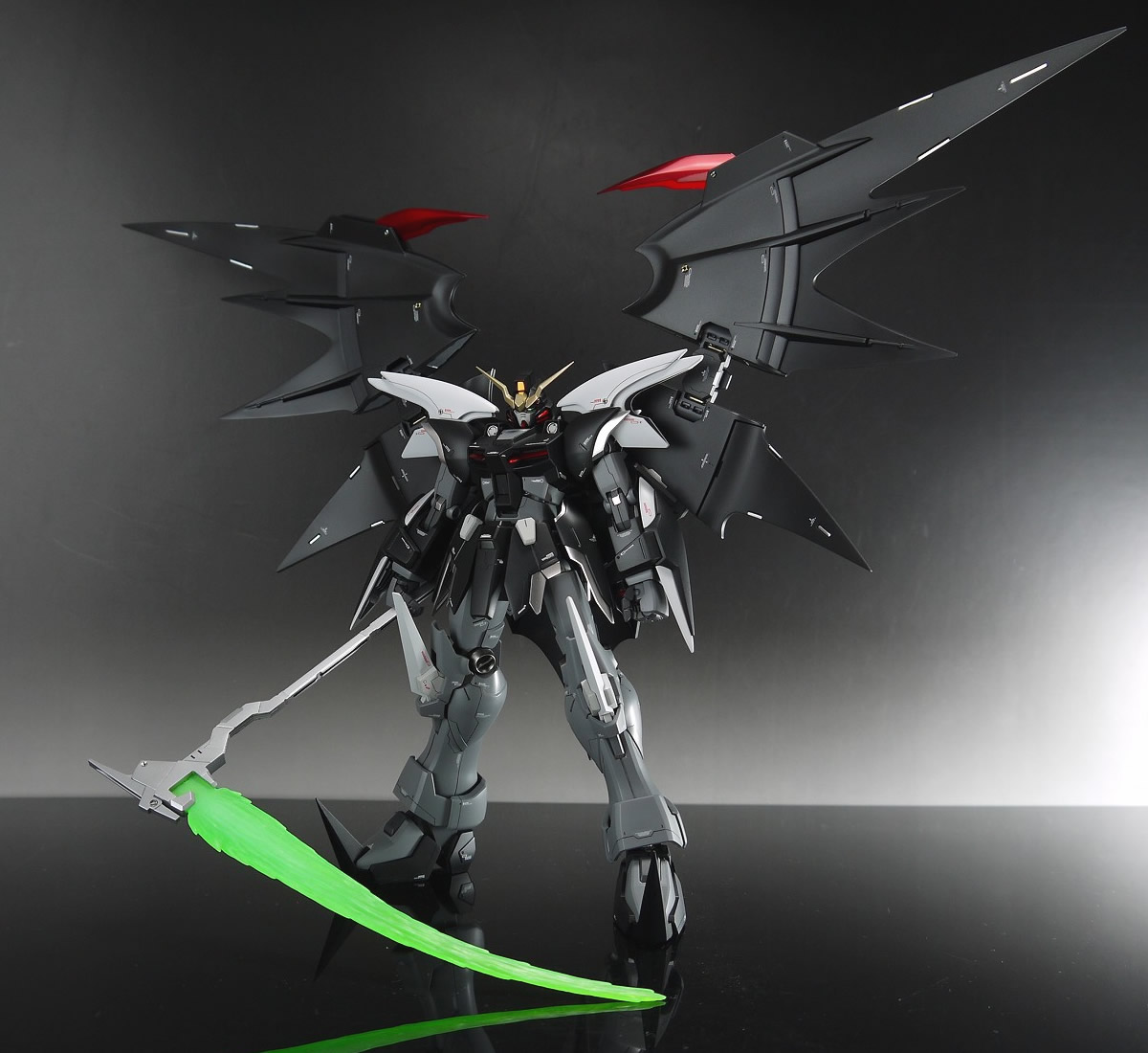 MG 1/100 Gundam Deathscythe-Hell EW Ver. by Bandai