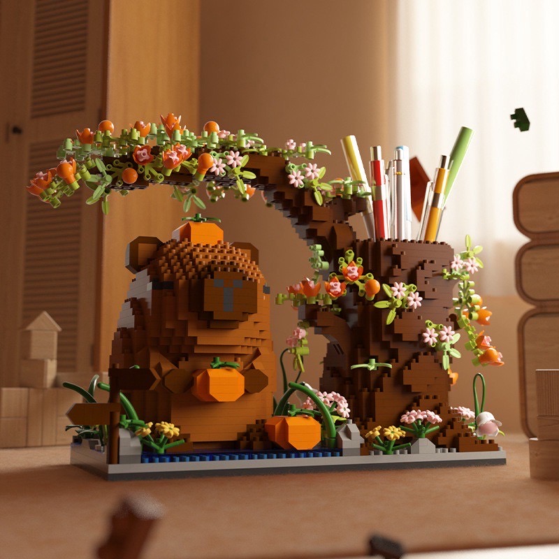 York Block M 3166 - Capybara Tree Pen Holder