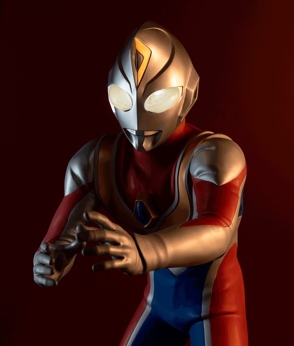 PRE-ORDER : Ultimate Article Ultraman Dyna (Flash Type)