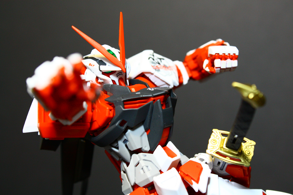 MG 1/100 Gundam Astray Red Frame Kai Ver. by Bandai
