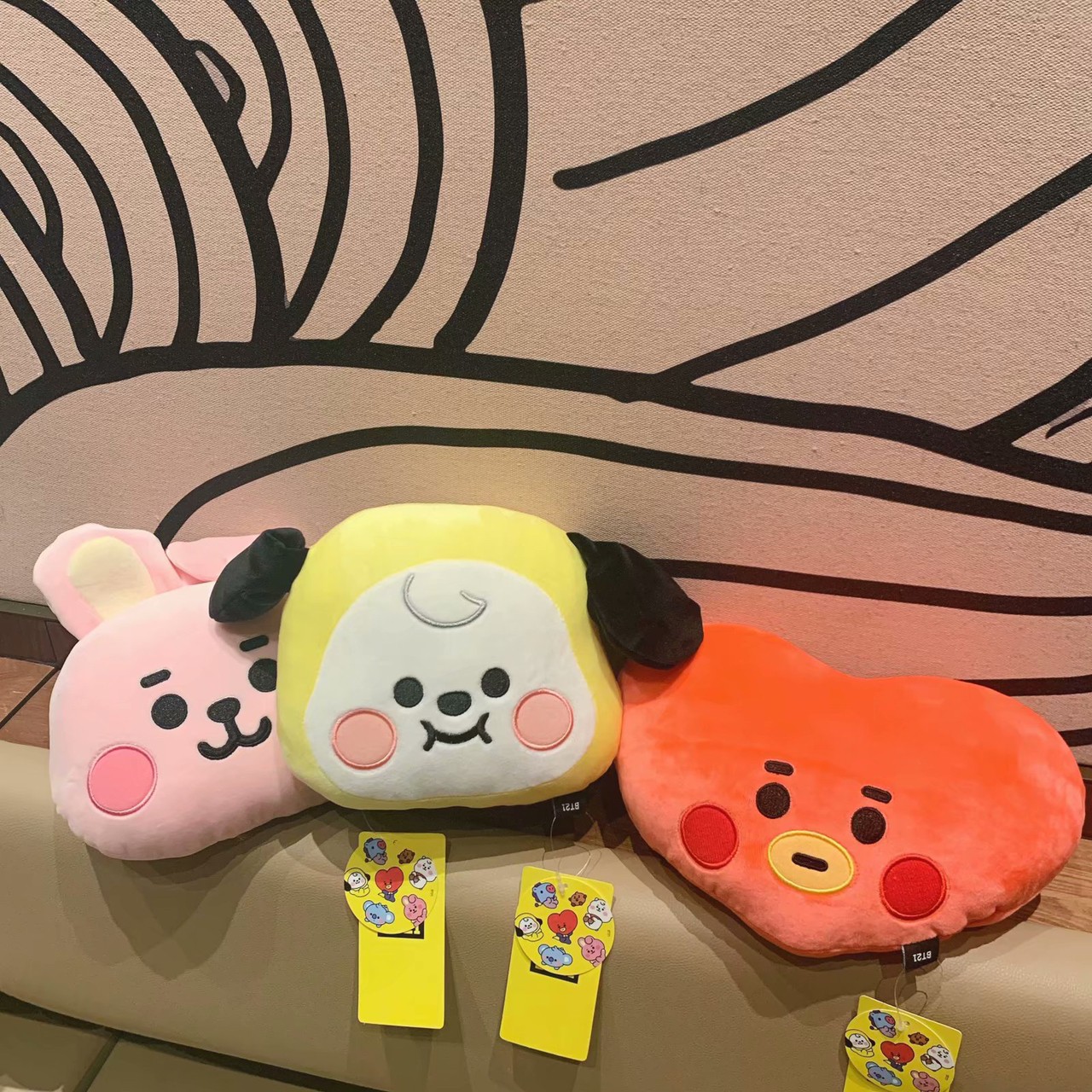 หมอนรองคอ BT21 ติดเบาะรถ/เก้าอี้
