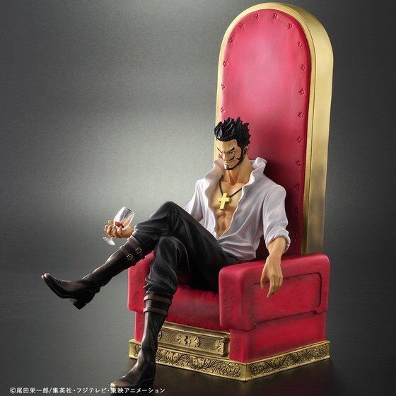 PRE-ORDER : One Piece Archive Collection Dracule Mihawk Ver.B