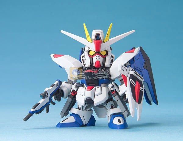 SD BB257 Freedom Gundam by Bandai