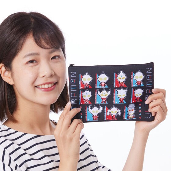 PRE-ORDER : Showa Ultraman Series Deformed Flat Pouch