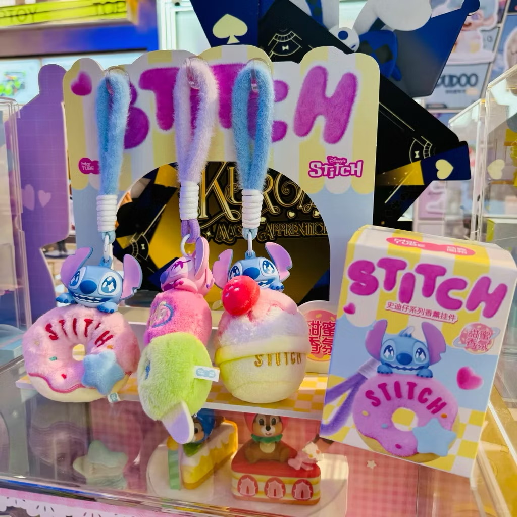 ร้าน🇹🇭 พร้อมส่ง✨ โมเดลตุ๊กตาพวงกุญแจได้ 1ตัว - Disney - Stitch Sweet Aromatherapy Pendant Series by Martube