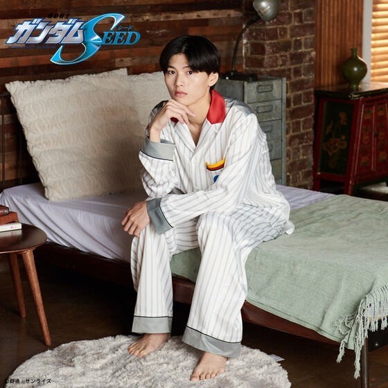 PRE-ORDER : ONOFFYFREE Mobile Suit Gundam SEED Satin Pajamas