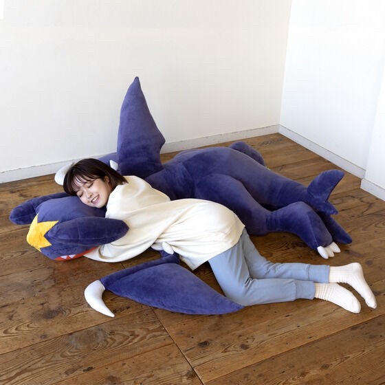 PRE-ORDER : Big Garchomp Cushion