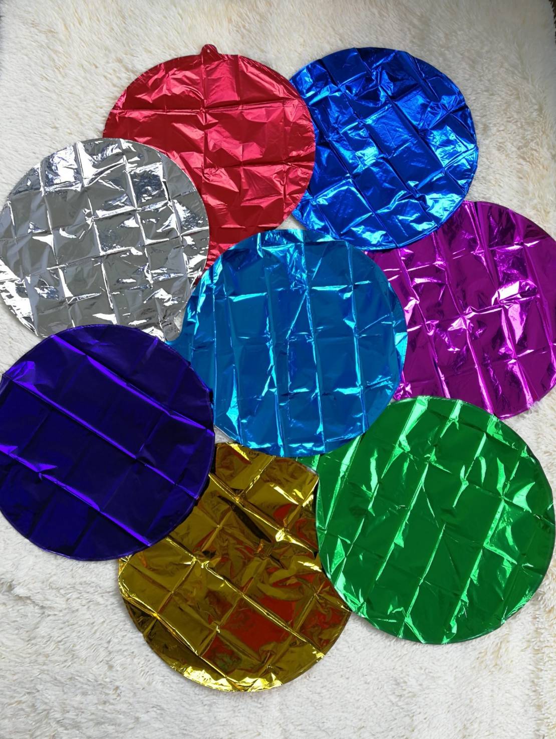 ช่อลูกโป่ง 7 ลูก พร้อมตกแต่ง สี Super Metalic สีเข้มและเงาพิเศษ