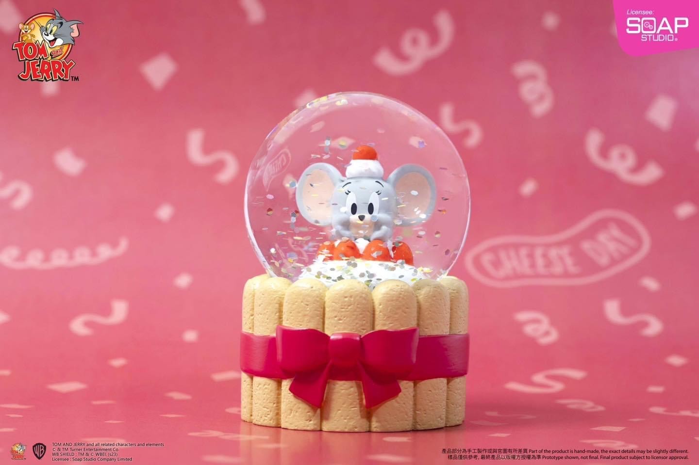 Tom & Jerry Dessert Series Mini Snow Globe by Soap Studio