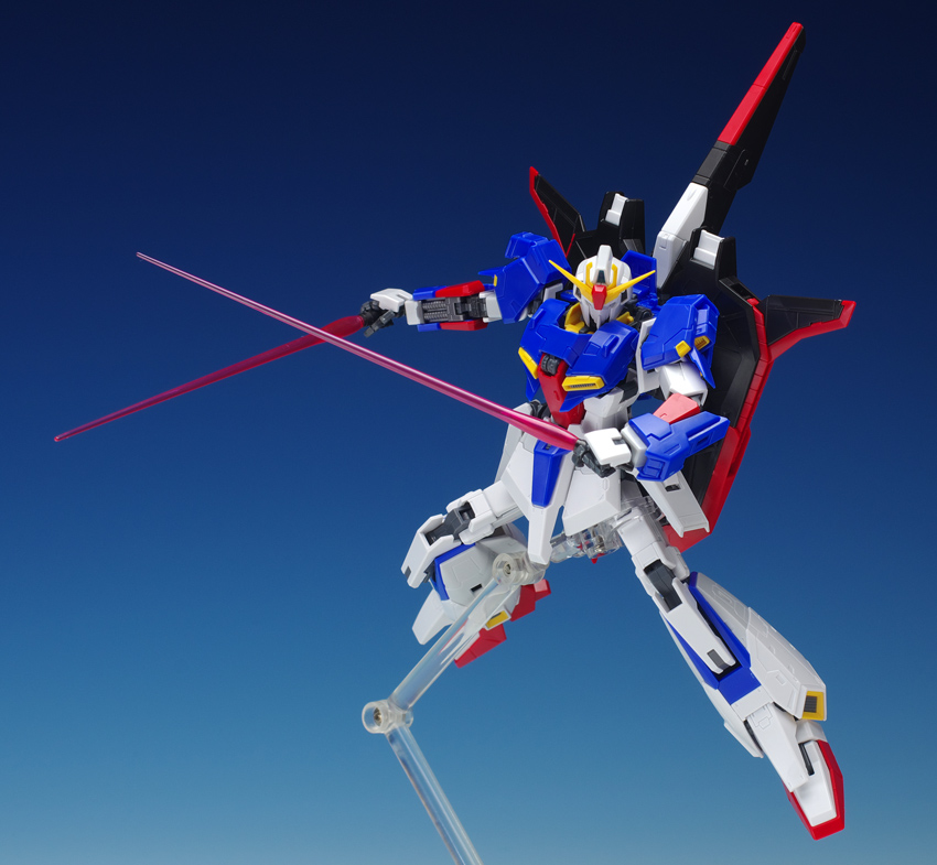 RG 1/144 MSZ-006 Zeta Gundam by Bandai