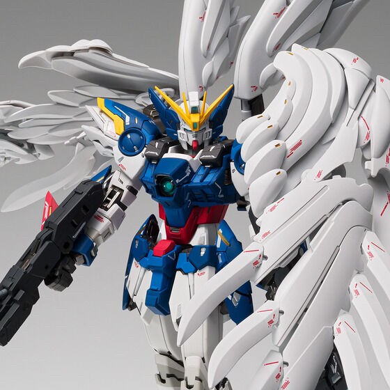 PRE-ORDER : GUNDAM FIX FIGURATION METAL COMPOSITE Wing Gundam Zero (EW version) Noble Color Ver.