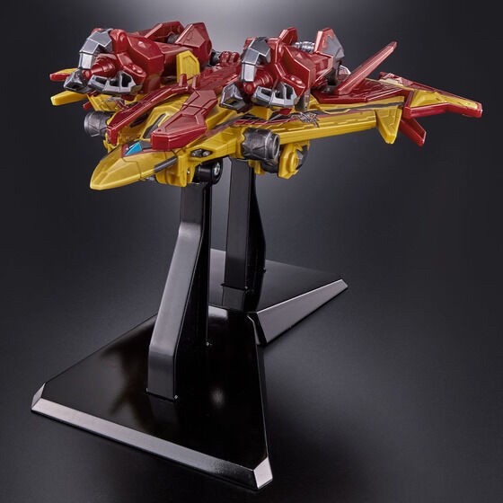 PRE-ORDER : Ultraman Decker Guts Gryphon -Maximum Edition-