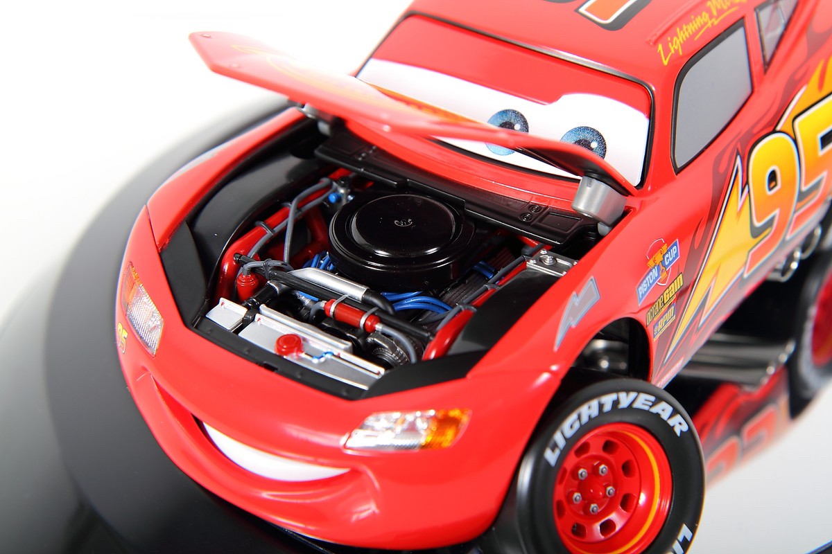 CHOGOKIN - Cars - Lightning McQueen by Bandai