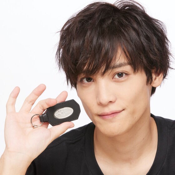 PRE-ORDER : Ultraseven Genuine Leather Keychain Ultra Guard Mode