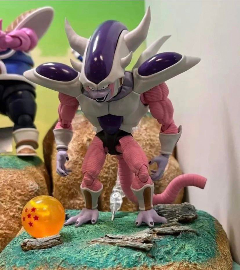 PRE-ORDER : S.H.Figuarts Frieza Third Form
