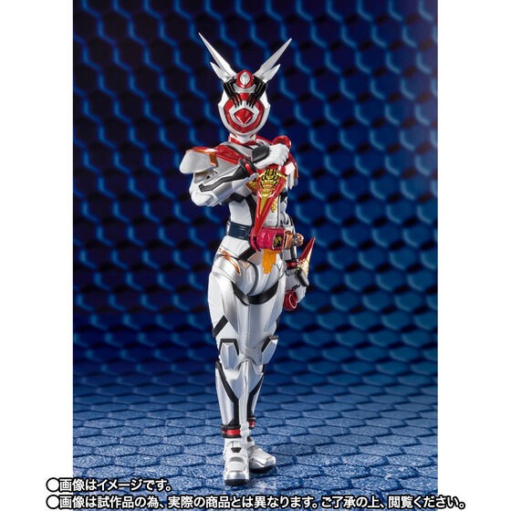 PRE-ORDER : S.H.Figuarts Kamen Rider Aguilera Queen Bee Genome