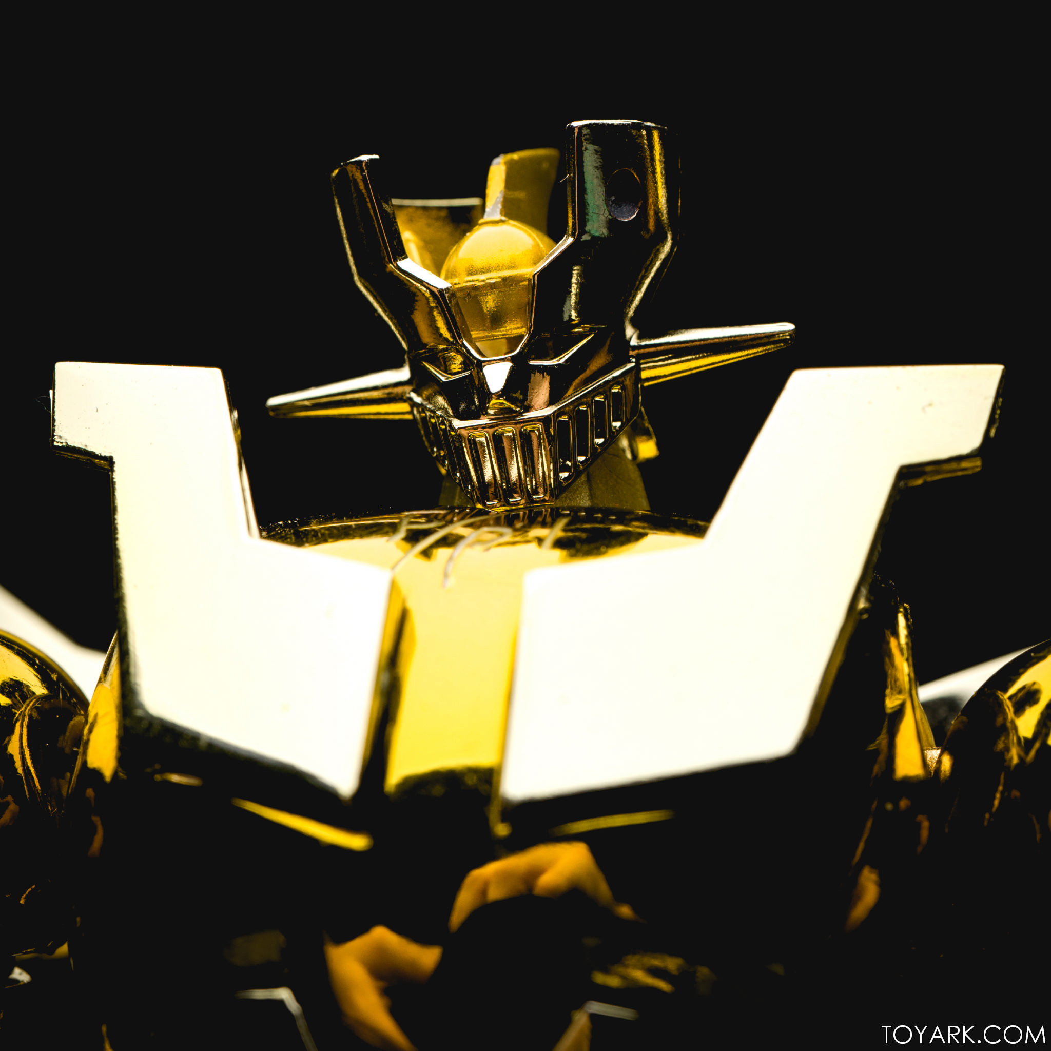 Super Robot Chogokin Shin Mazinger Z Gold Ver. Tamashii Nations 10th Anniversary World Tour Exclusive by Bandai