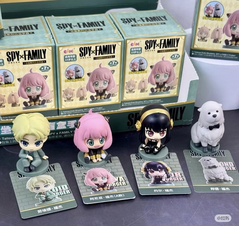 Spy x Family Sitting Series by Eaki