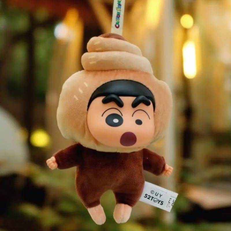 ตุ๊กตาพวงกุญแจ ชินจัง ลิขสิทธิ์แท้ Crayon Shinchan - Holiday Party Series Vinyl Plush Pendant Keychain by 52Toys