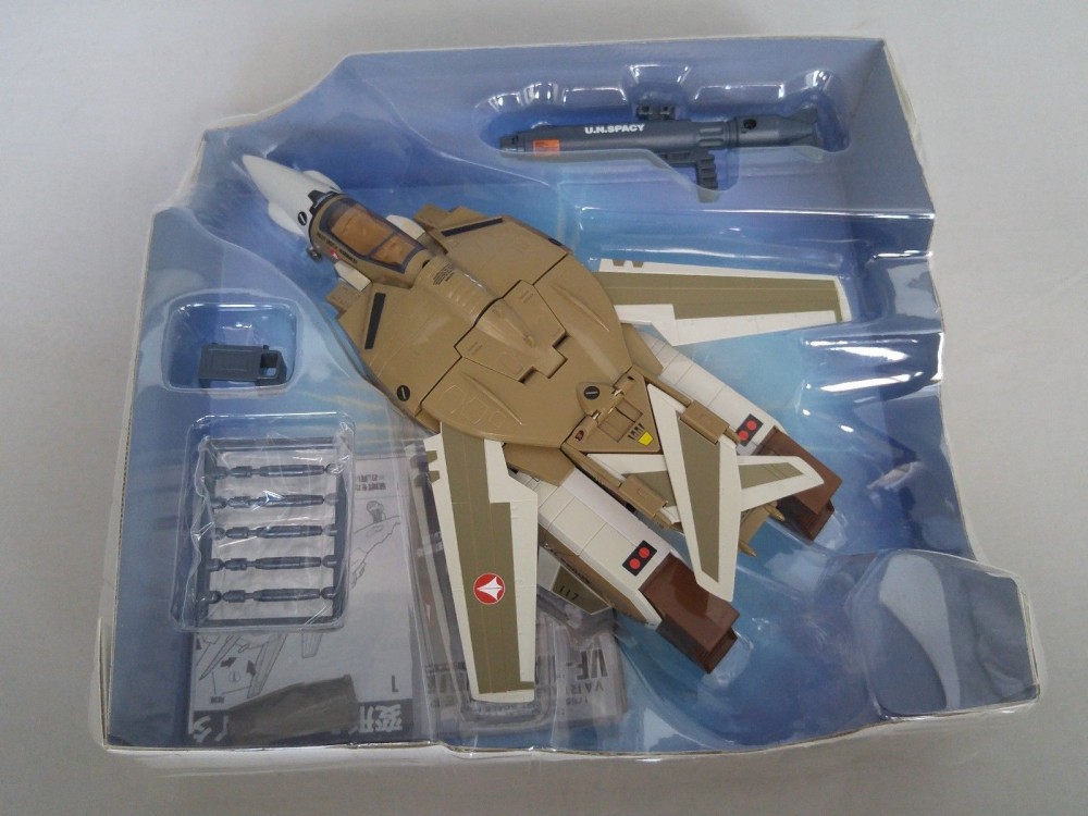 Macross Variable Fighter VF-1A Valkyrie 1/55 Scale Diecast by Bandai