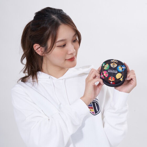 PRE-ORDER : Gosei Sentai Dairanger Deformed Round Pouch