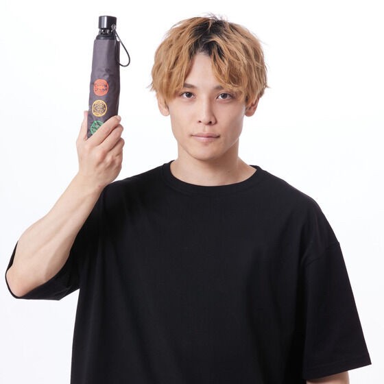 PRE-ORDER : Kamen Rider Folding Umbrella For Both Sunny And Rainy Days Core Medal Pattern
