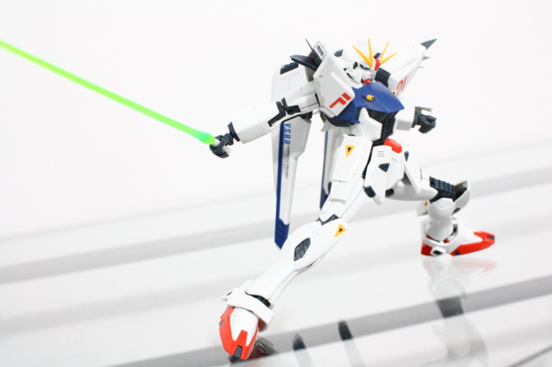 MG 1/100 Gundam F91 by Bandai