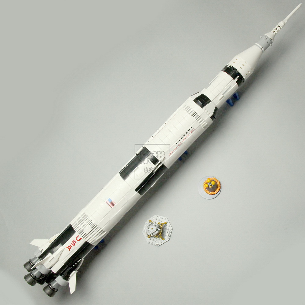 Lion King 180001 NASA Apollo Saturn V 2039pcs