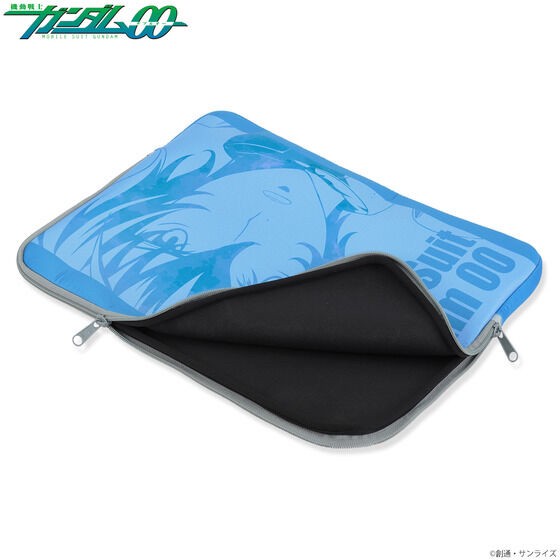 PRE-ORDER : Mobile Suit Gundam Multi Case