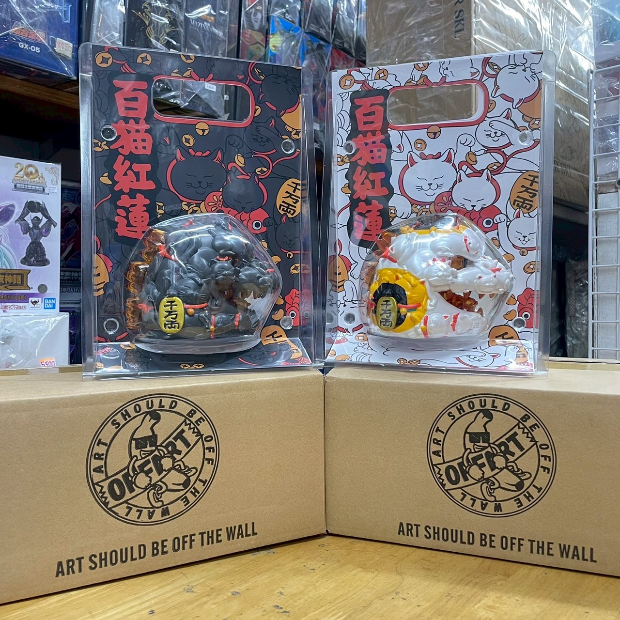 โมเดลก็อตซิล่าแมวกวักมีไฟ Godzilla - Godzilla Red Flame Hundred Cats Mini Bust Fortune Black / White by OFFART x Horiren (มีกล่องน้ำตาล)