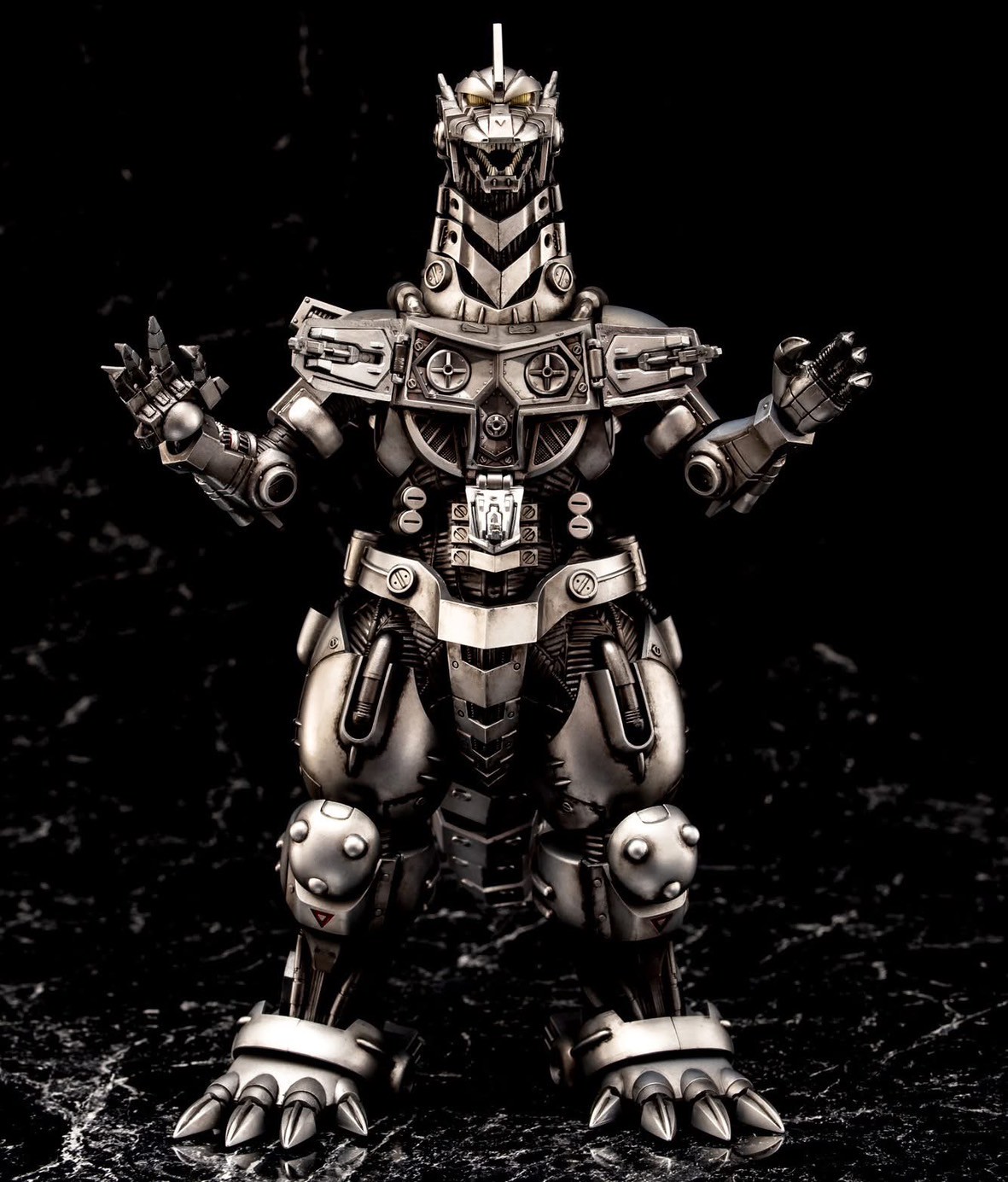 Pre-order : Godzilla: Tokyo S.O.S. MFS-3 Type 3 Kiryu Kai Plastic Model Kit by Aoshima (Reissue)