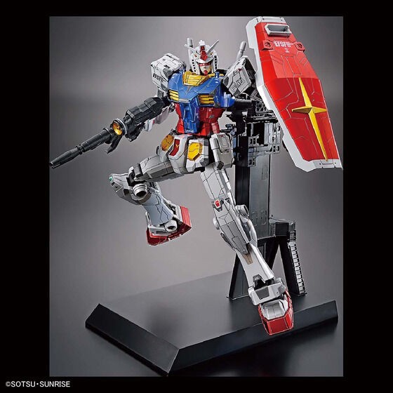 PRE-ORDER : GUNDAM FACTORY YOKOHAMA 1/100 RX-78F00 Gundam [Titanium Finish] Plastic Model