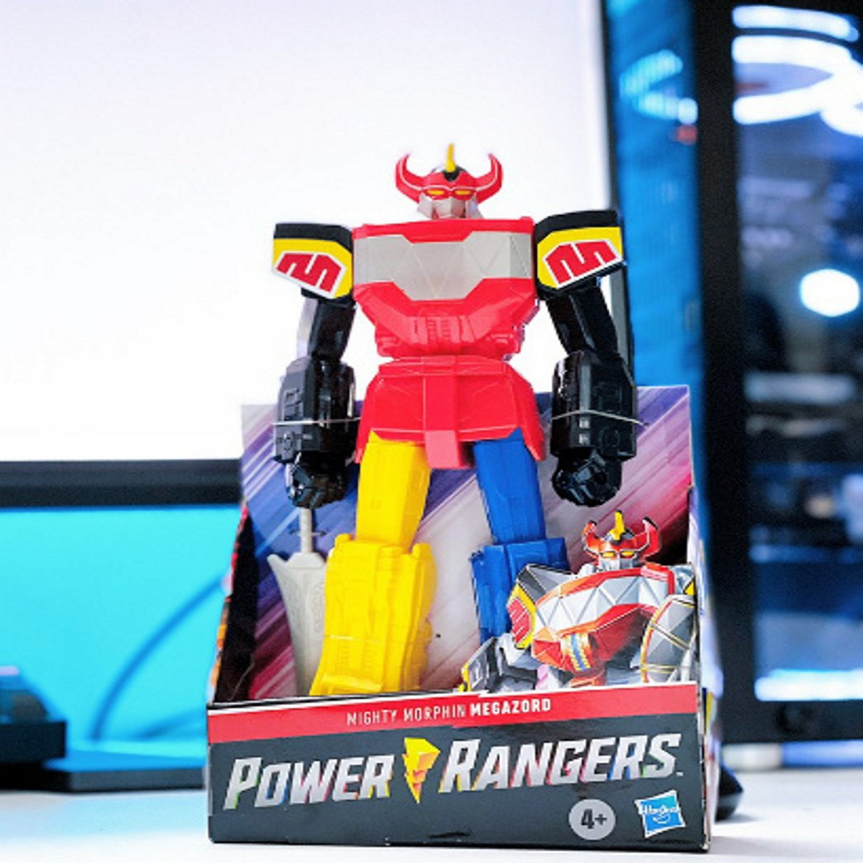 Power Rangers Mighty Morphin Megazord 10" by Hasbro