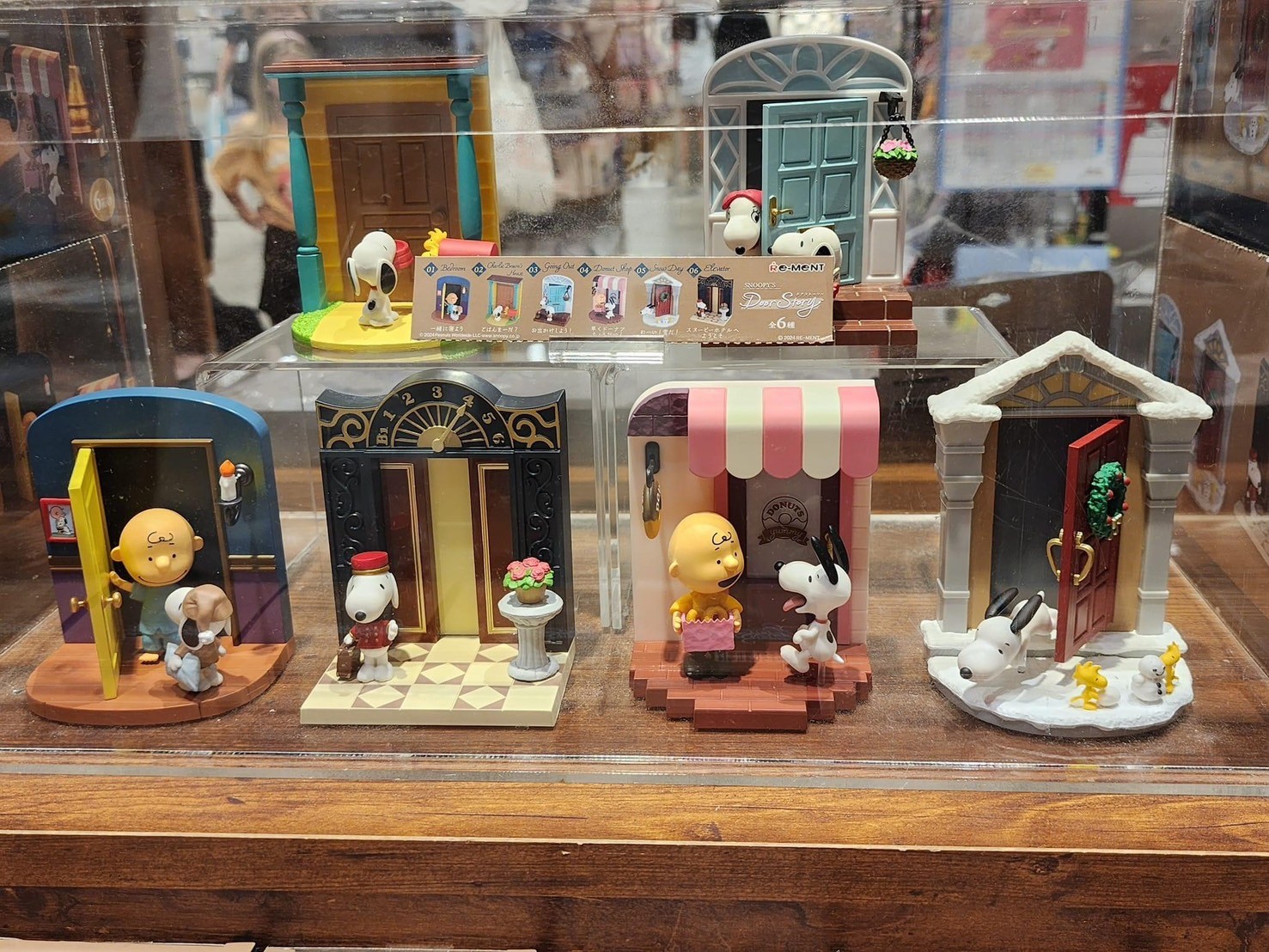 โมเดล Re-Ment Peanuts SNOOPY's Door Story by Re-Ment (Set of 6)