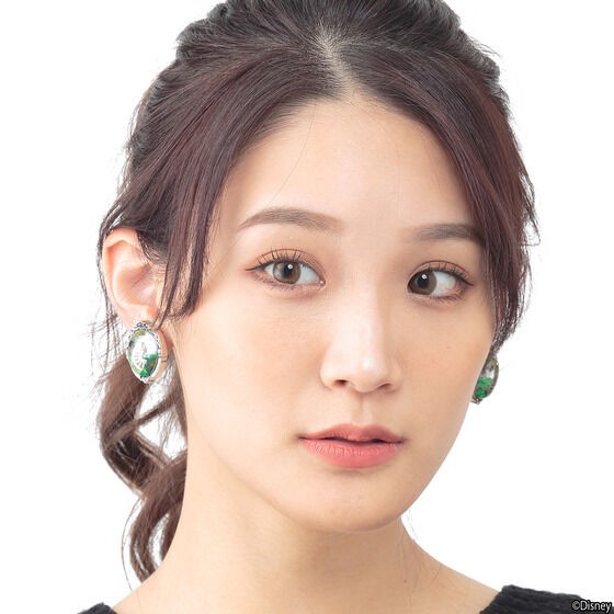 PRE-ORDER : Disney Twisted Wonderland Flower Accessory Earrings
