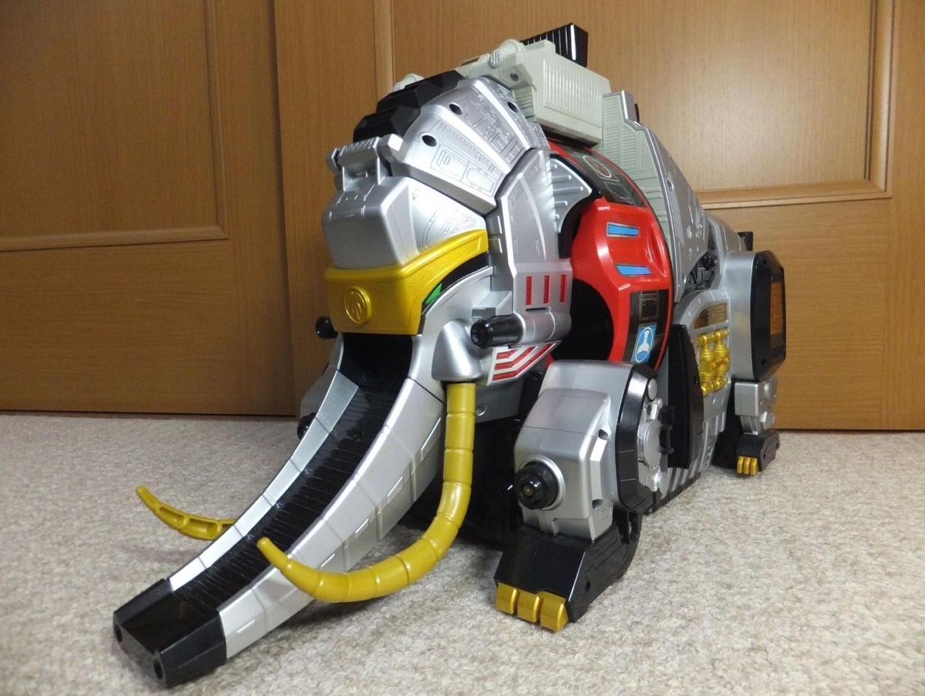 Ninpuu Sentai Hurricaneger - DX Revolver Mammoth by Bandai