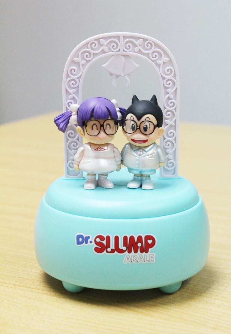 MB01 Dr. Slump Arale Music Box - Wedding Version by Kids Logic
