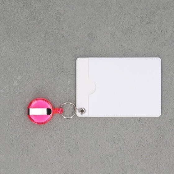 PRE-ORDER : Mobile Suit Gundam Extendable Pass Case