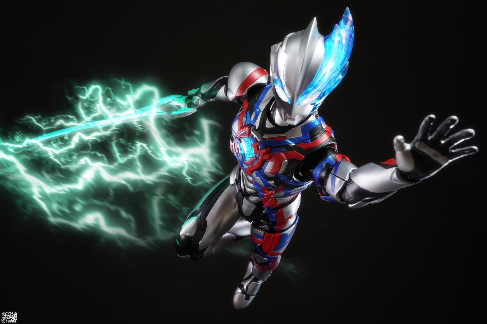 Pre-order : Ultraman Blazar Ultra Fidran Armor Legend Edition Plastic Model Kit by Buluke Blokess Bloks