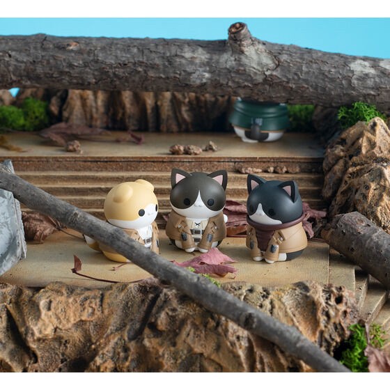 PRE-ORDER : MEGA CAT PROJECT Attack on Titan Nyanko Survey Corps Gathering Nyan! Set [Limited Benefits: Special Cat Can Mascot]