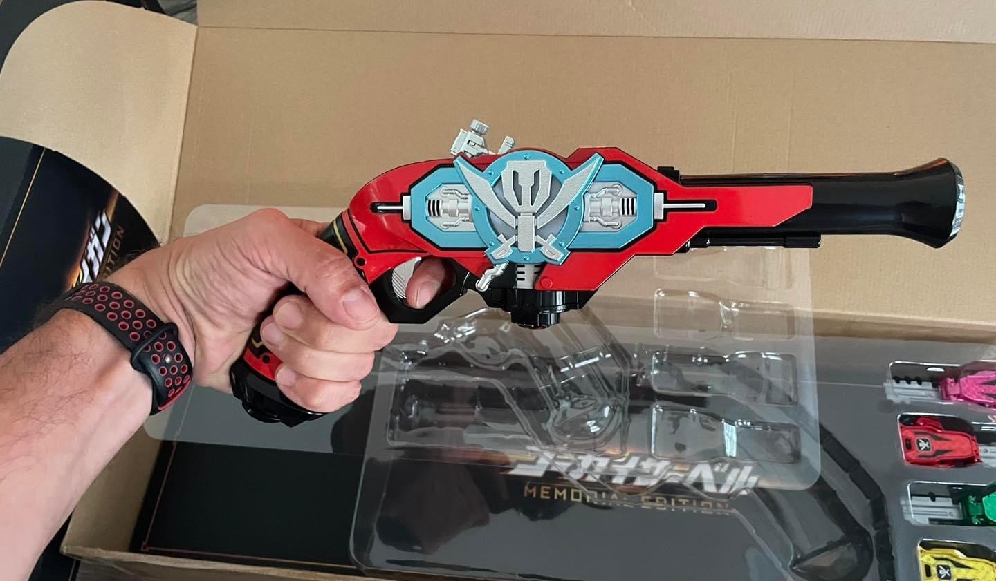 Kaizoku Sentai Gokaiger - Gokai Saber & Gokai Gun -Memorial Edition- by Premium Bandai (Limited มีกล่องน้ำตาล)