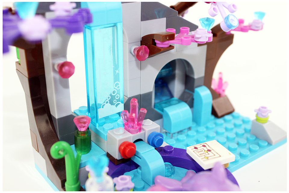 Bela 10410 Elves Naida’s Spa Secret 249pcs