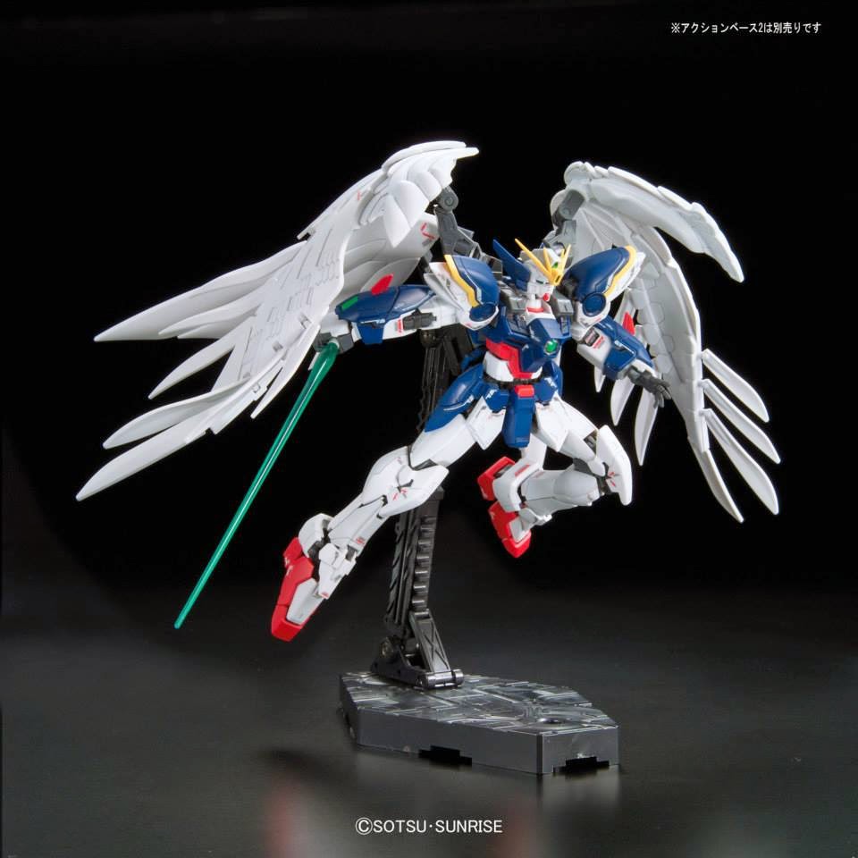 RG 1/144 Wing Gundam Zero EW by Bandai