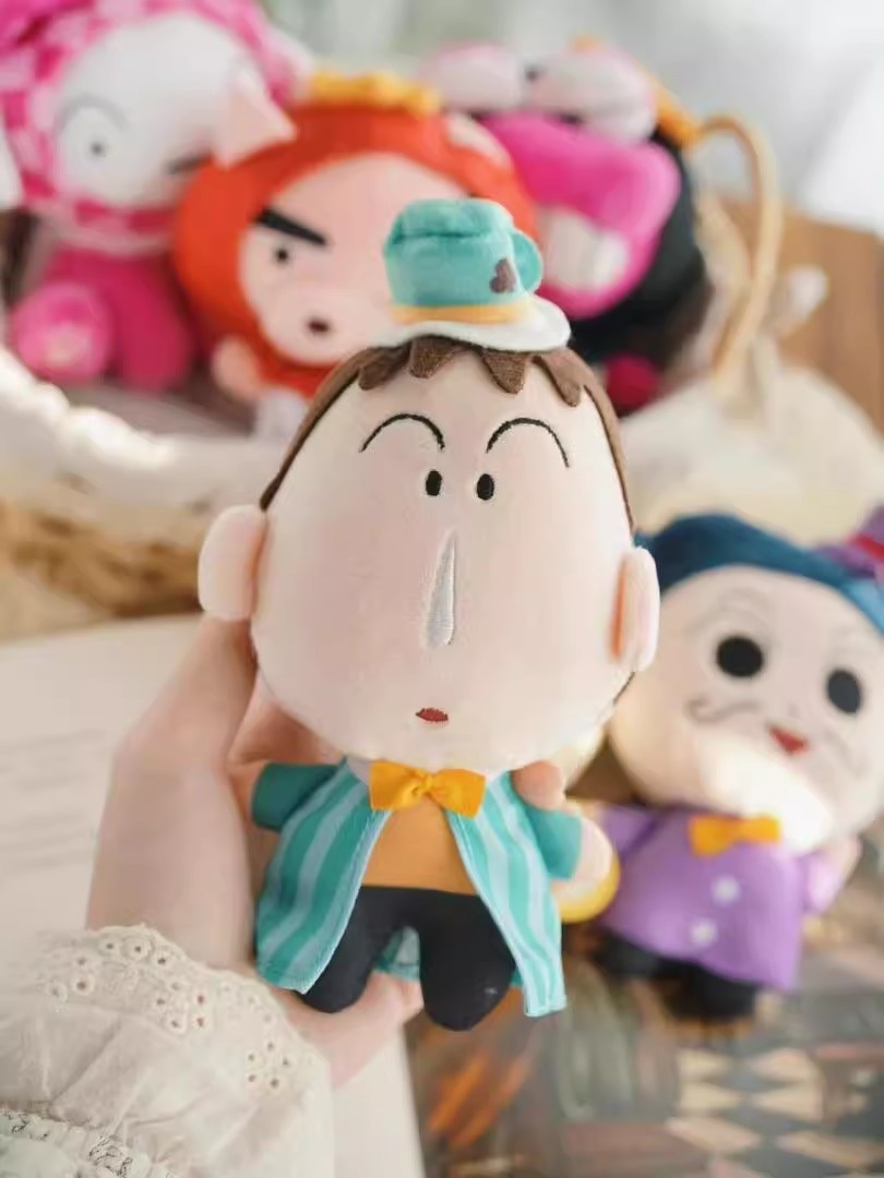 ตุ๊กตาพวงกุญแจ Crayon Shinchan x Alice in Wonderland Series Plush Keychain by LDCX