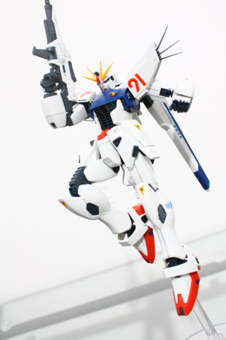 MG 1/100 Gundam F91 by Bandai